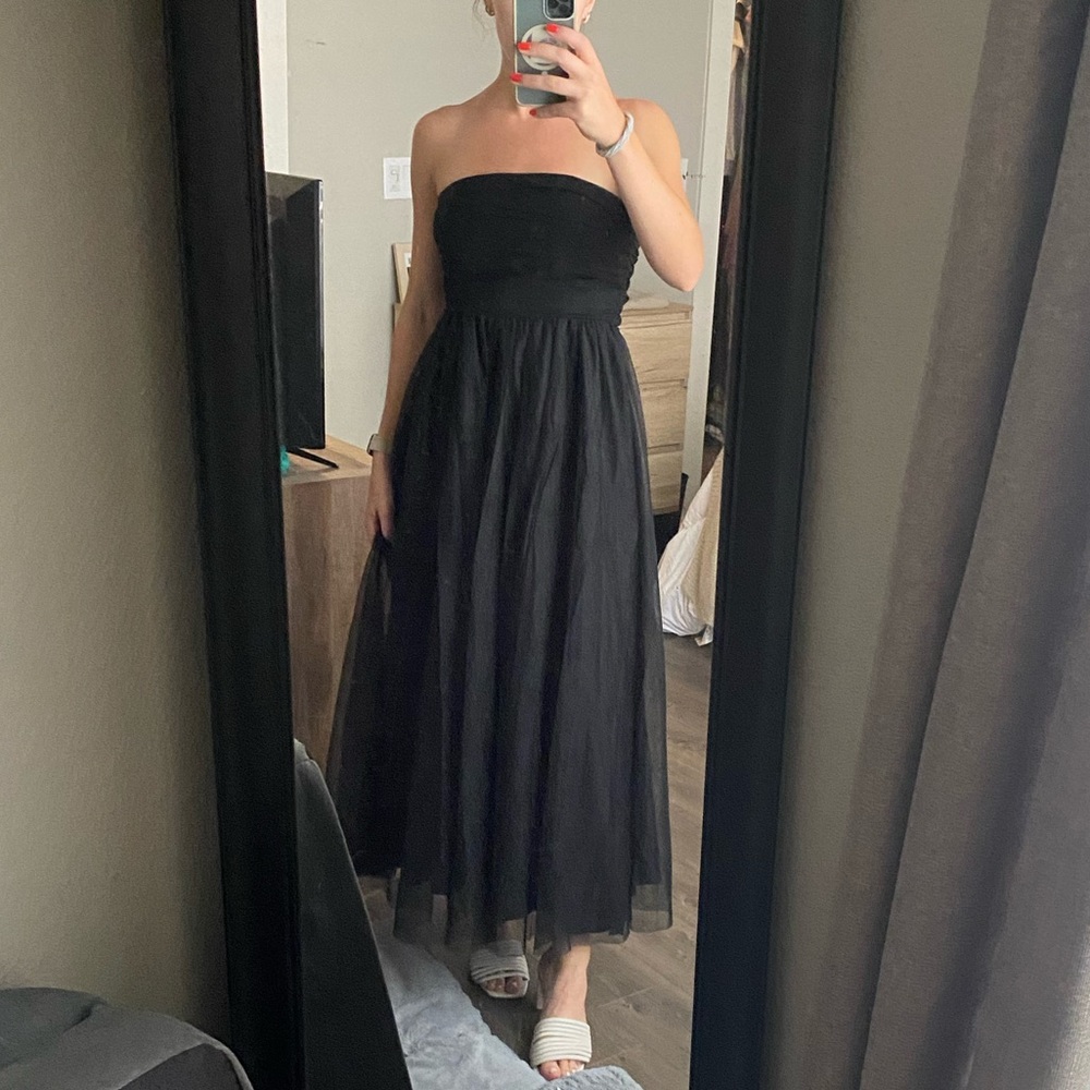 Black strapless dress